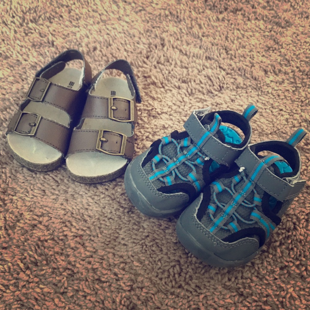 2 pair of sandals